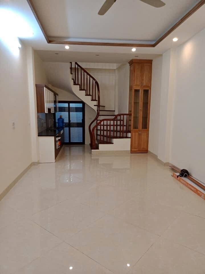 Bán nhà mặt ngõ Hoàng Quốc Việt Cầu Giấy Hà Nội 45mx4T Mt 4.7m 5.2 tỷ 0902224679