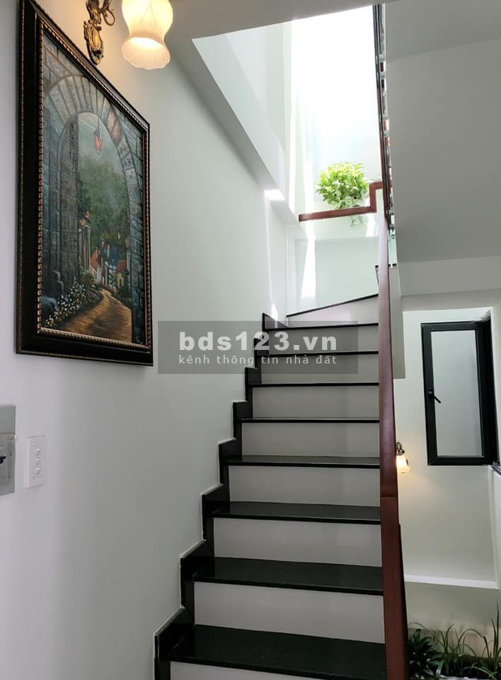 Căn nhà ở Cư Xá Tự Do, Hẻm rộng, diện tích sử dụng 48m2, Giá chỉ 5.5 tỷ Giá giảm sâu