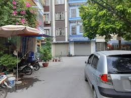 Bán nhà phân lô mặt phố Kim Quan Thượng, Long Biên 80m x 6T thang máy view công viên, KD