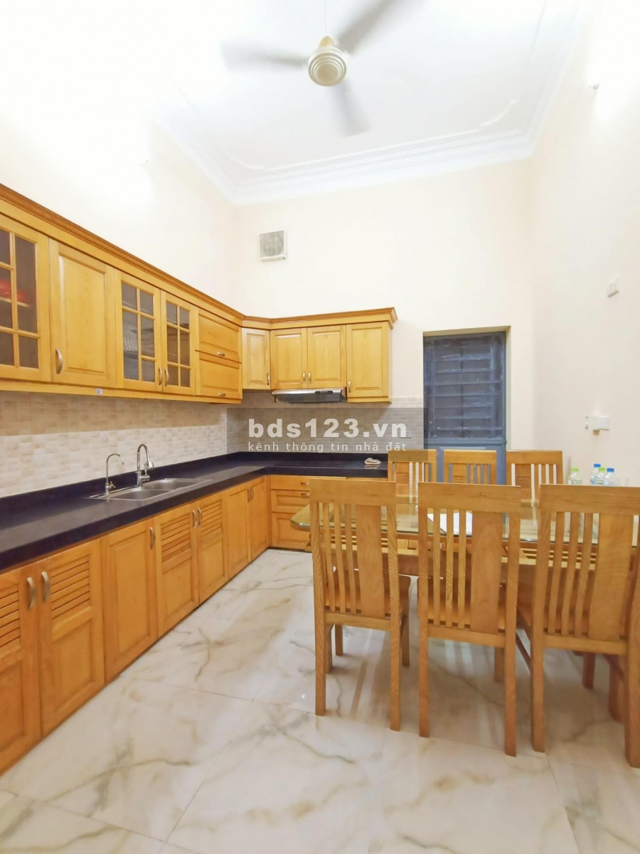 Bán nhà phố Hào Nam, Đống Đa, diện tích sử dụng 38m2, 4 tầng, 4 phòng ngủ, gần phố