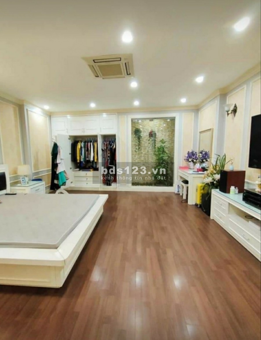 Phân lô ô tô đỗ cửa Võ Chí Công diện tích sử dụng 42m2 đúc 5 tầng, giá nhỉnh 4 tỷ