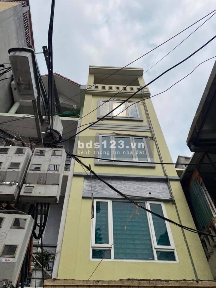 Nhà Võ Chí Công, Cầu Giấy, ngõ ba gác tránh, 2 bước ra oto, diện tích sử dụng 34m, giá 3,2 tỷ