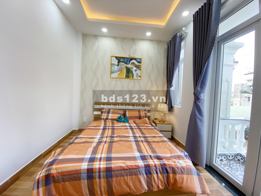 Bất Động Sản Vip Quận Gò Vấp, Nhà 3 Tầng, mặt tiền đường 20m, giá rẻ bất ngờ