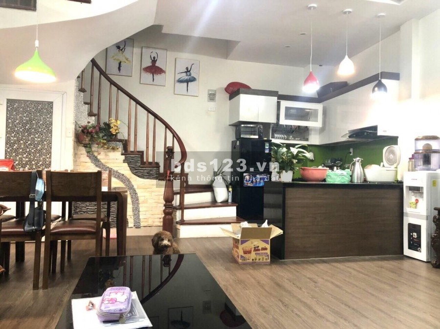Cần bán nhà phố Nguyễn Xiển, Khuất Duy Tiến, Quận Thanh Xuân, dt 36m2, 5 tầng, giá 4 tỷ