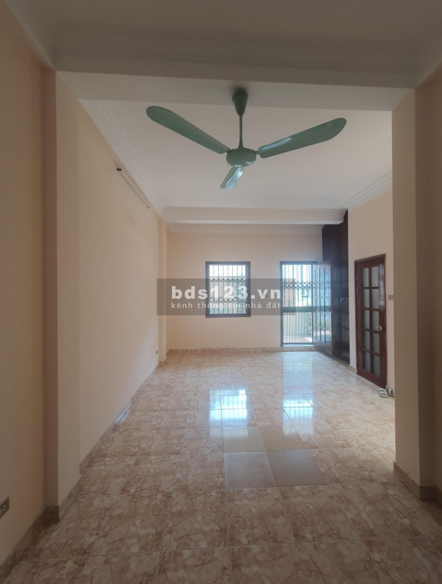 Bán gấp, ở ngay, lô góc vài bước ra phố, Vĩnh Phúc Ba Đình 58m2x4,MT5.5m, giá nhỉnh 5 tỷ.