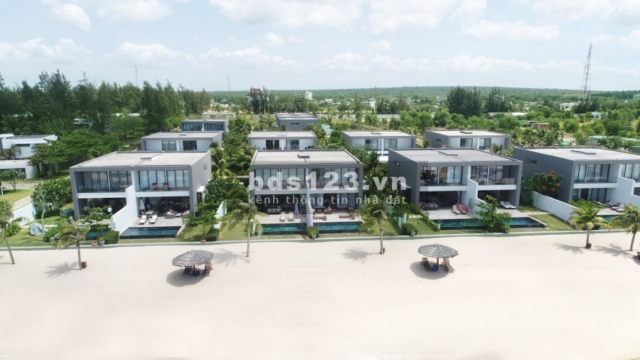 Bán biệt thự mặt tiền biển 5PN dt 1080m2 dự án Sanctuary Hồ Tràm. Lh 0912357447