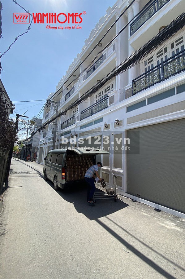 Bán nhà 3 tầng mặt tiền đường số 8 Hiệp Bình Chánh dtsd 5X11.4 gần chợ Bình Triệu
