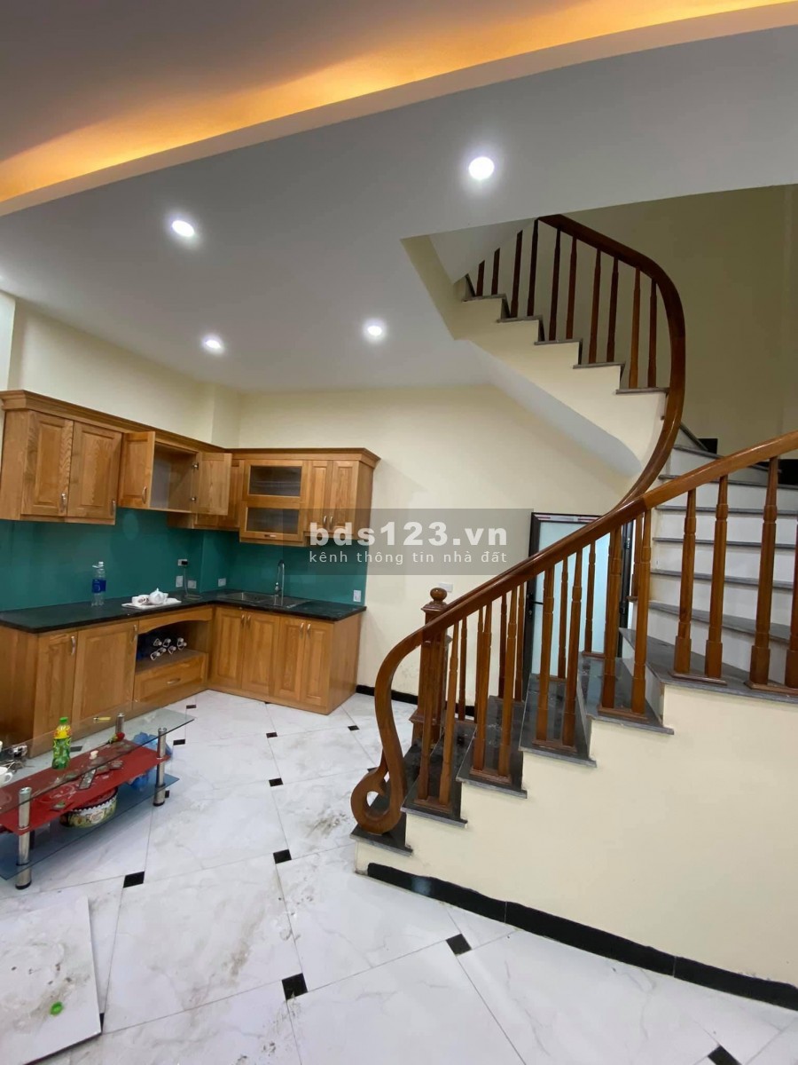 Nhà hiếm Xuân Phương nguyên căn 5 tầng ở sướng ô tô liên hệ 0962157266