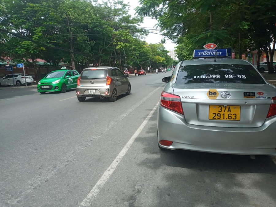 Cần bán lô đất đẹp vị trí đắc địa tại thành phố Vinh, Nghệ An, khu dân cư đông đúc