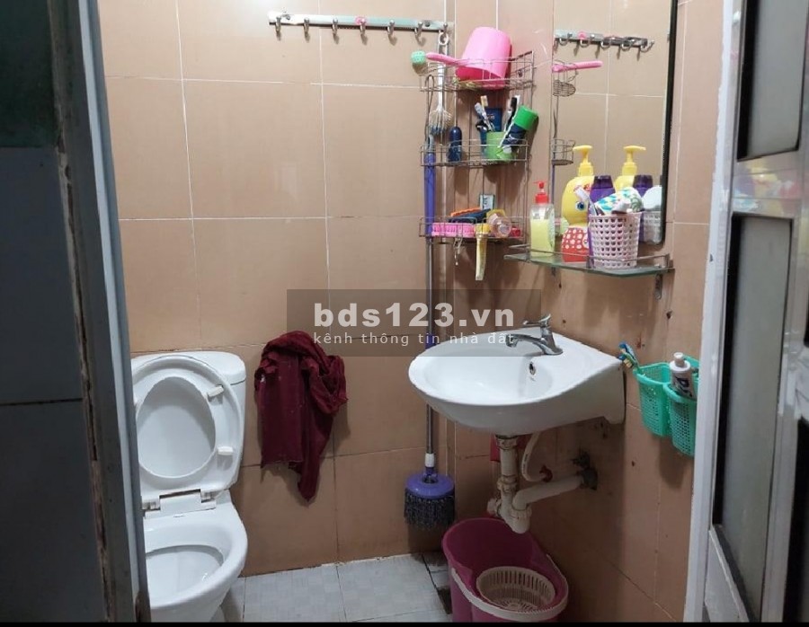 Kẹt Ngân hàng bán gấp nhà trệt 2 lầu 4pn Lê đình Thám Tân Quý 3ty200
