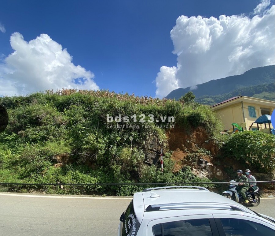 Bán mảnh đất 1400m2,có thổ cư,có sổ đỏ tại Mặt đường TL152 đi Tả Van-Sapa