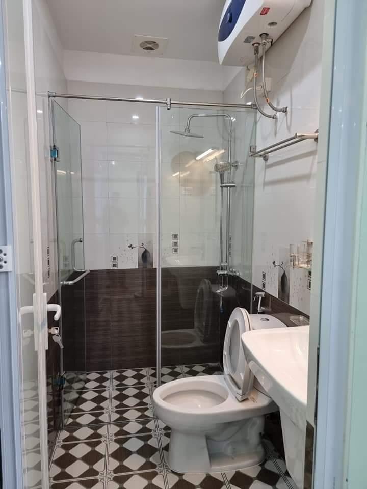Bán liền kề khu đô thị Văn Quán 5 tầng, vỉa hè rộng, giá 9 tỷ, nhà phân lô vuông vắn