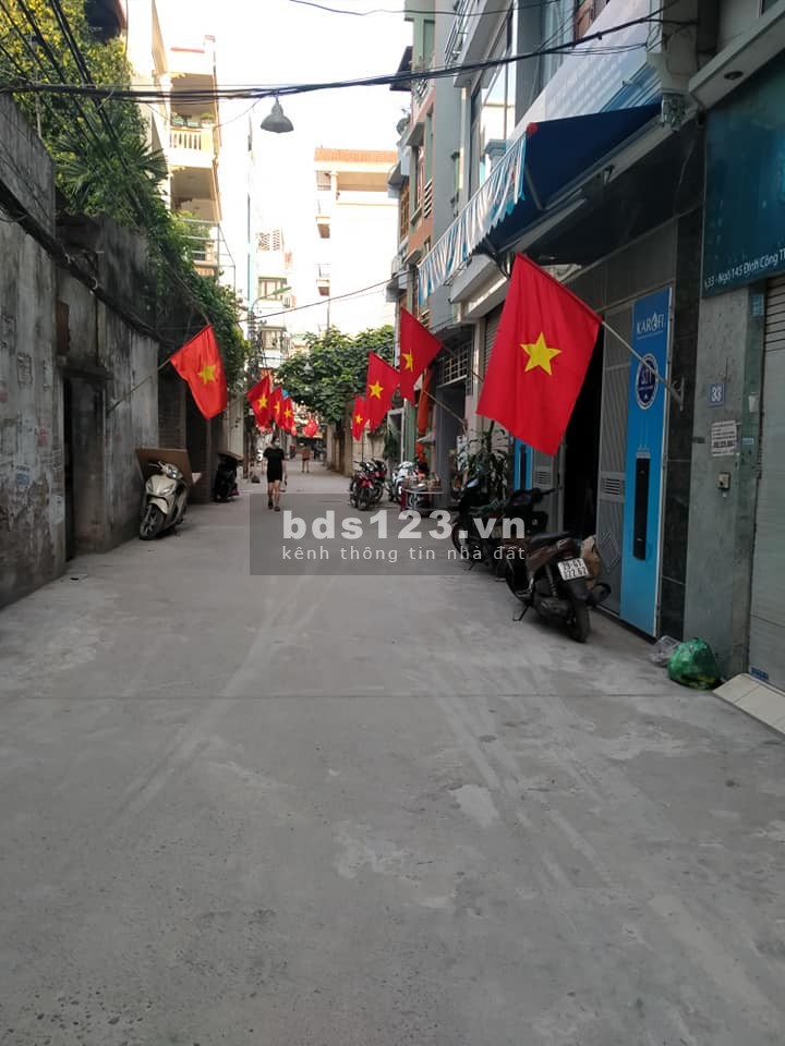 Ngõ thông, đường rộng phân lô kinh doanh ô tô chạy vòng quanh giá bán 5.4 tỷ, sổ đỏ sẵn