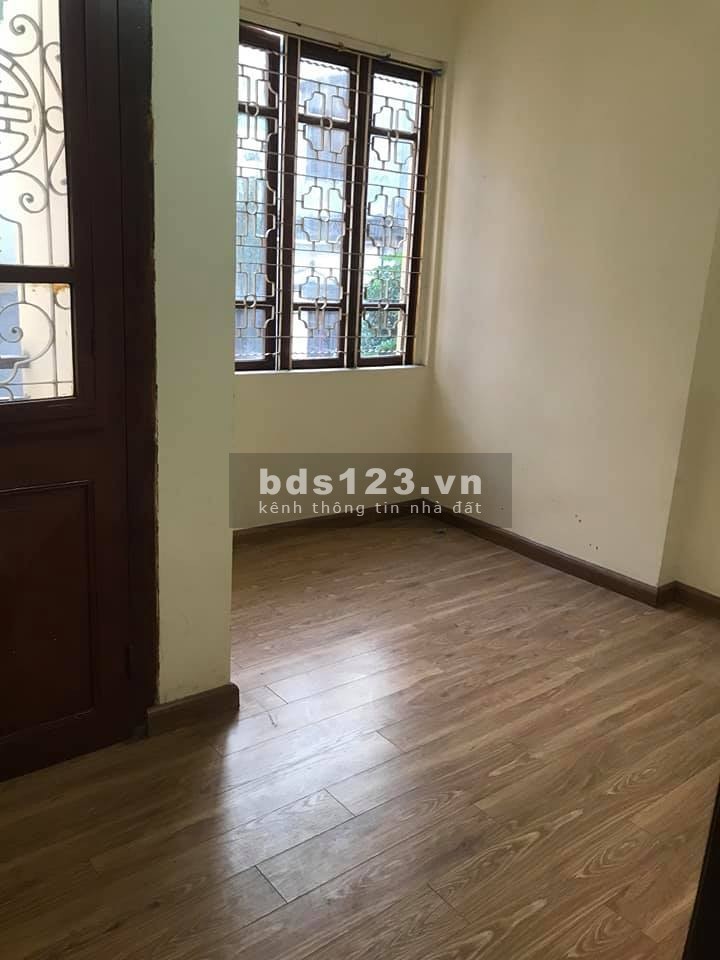Bán đất tặng nhà 2 tầng phố Đội Cấn Ba Đình mặt tiền 3,7m- 68m2 giá 6.6 tỷ