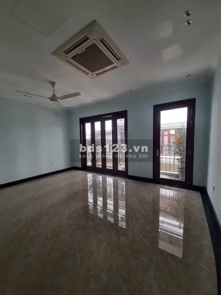 Biệt thự đẹp ở Nguyễn Tuân diện tích sử dụng 95m2 đúc 7 tầng kiên cố hướng tốt, lhcc