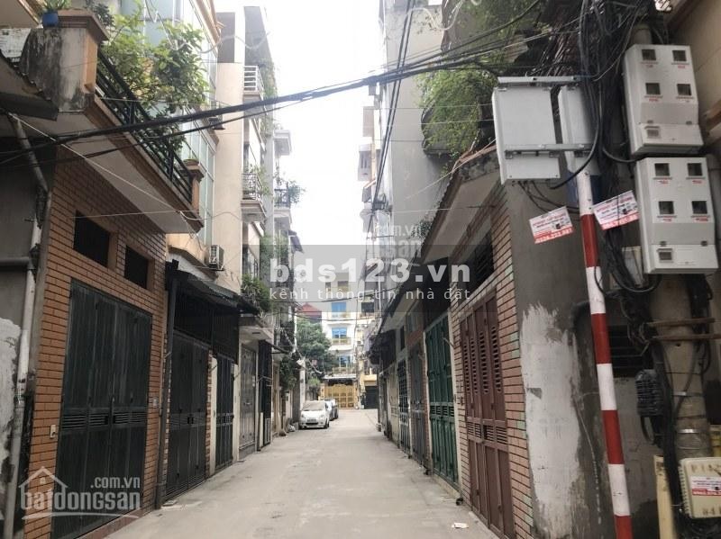 Cần bán gấp nhà Đức Giang, Long Biên dt 56m2, cấp 4 mt 5.8m, giá 3.5 tỷ, ô tô, phân lô, 2 thoáng