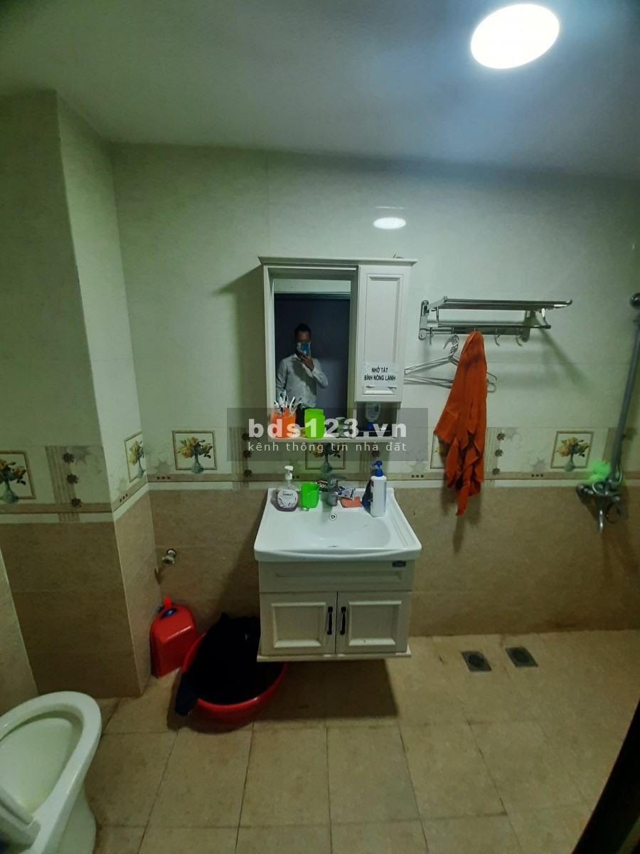 Cần bán gấp nhà KD ô tô Nguyễn Đức Cảnh, Hoàng Mai 48M x 5T chỉ 6,1 tỷ. LH: 0886644228
