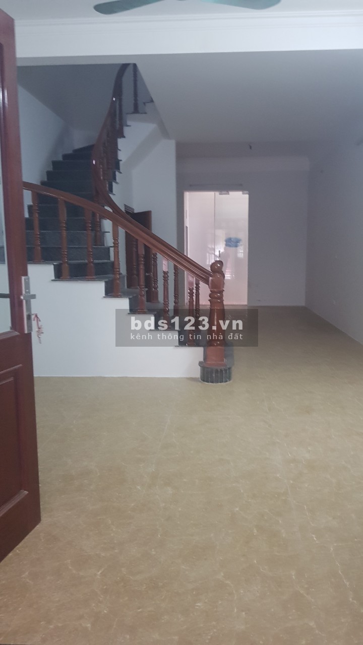 Chính chủ bán nhà Mỗ Lao, diện tích sử dụng 72m, 4 tầng giá chỉ hơn 5 tỷ, ngõ ô tô