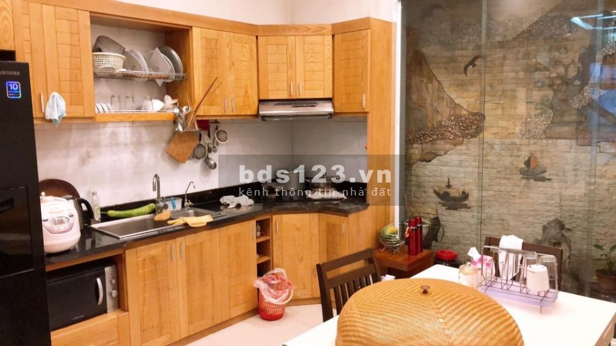 Bán gấp mùa dịch nhà Dương Quảng Hàm - Cầu Giấy lô góc diện tích 42m2, nhỉnh 4 tỷ