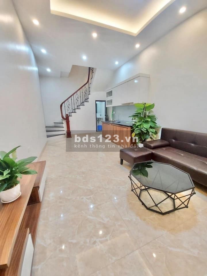 Bán nhà siêu phẩm 5 tầng đúc Giải Phóng, hạ chào 100 triệu dtsd 50m2, giá nhỉnh 4 tỷ