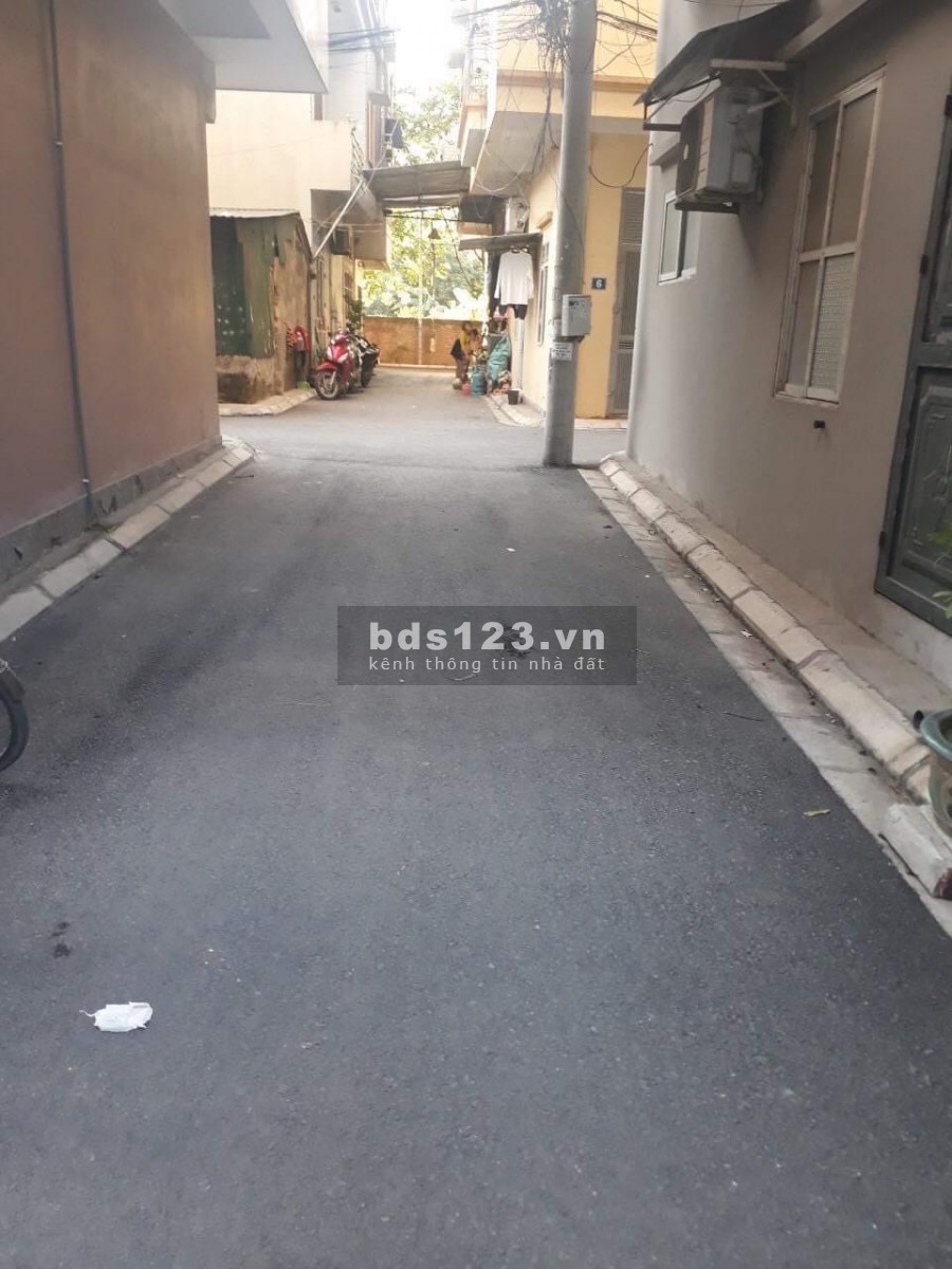 Bán đất khu cán bộ trường HV Nông Nghiệp. DT 35m2 đường thông 4m. LH 0983253436