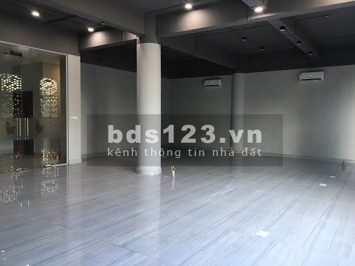 Chính chủ cho thuê diện tích 49m2 văn phòng chuyên nghiệp tại mặt phố Hoàng Cầu