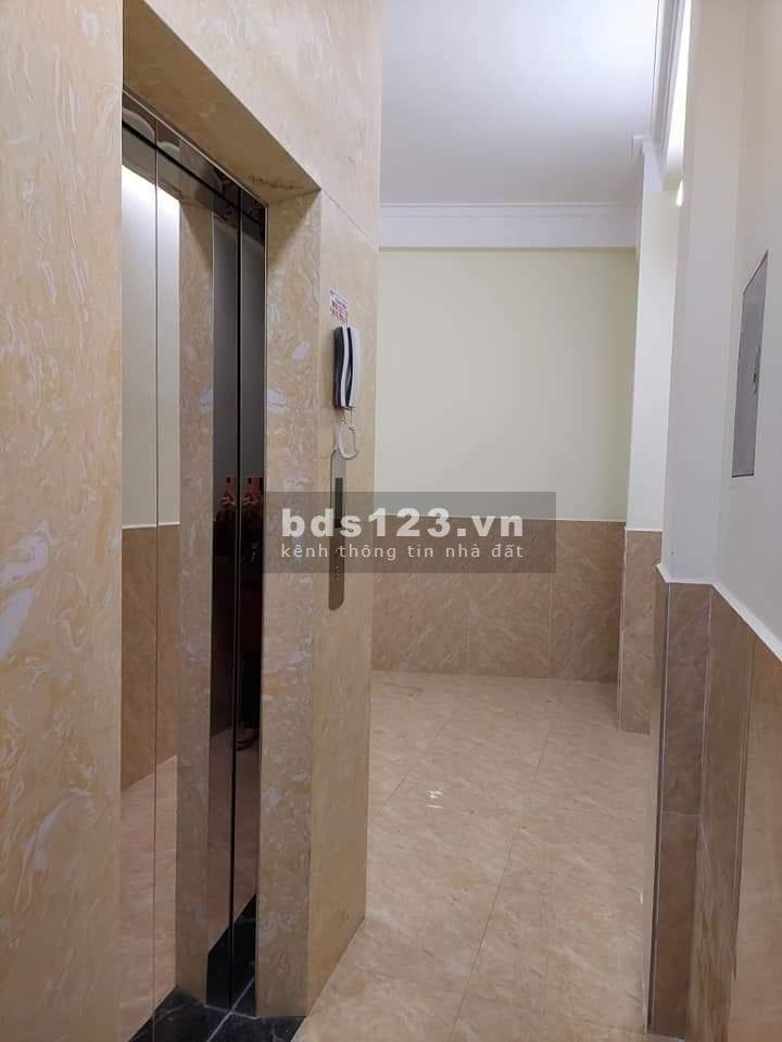 Dòng tiền 12 phòng Tân Triều, Văn Quán, 7 tầng thang máy đường rộng ba gác tránh, lhcc