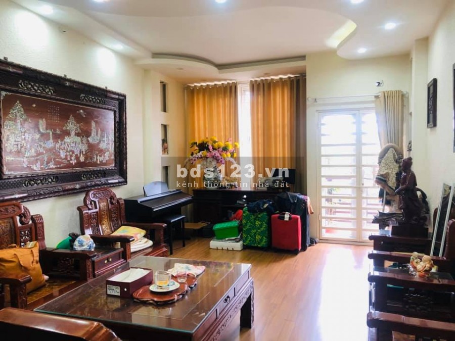 Bán nhà đẹp nét cực hiếm phố Phan Văn Trường Quận Cầu Giấy, 4 tầng, giá nhỉnh 7 tỷ