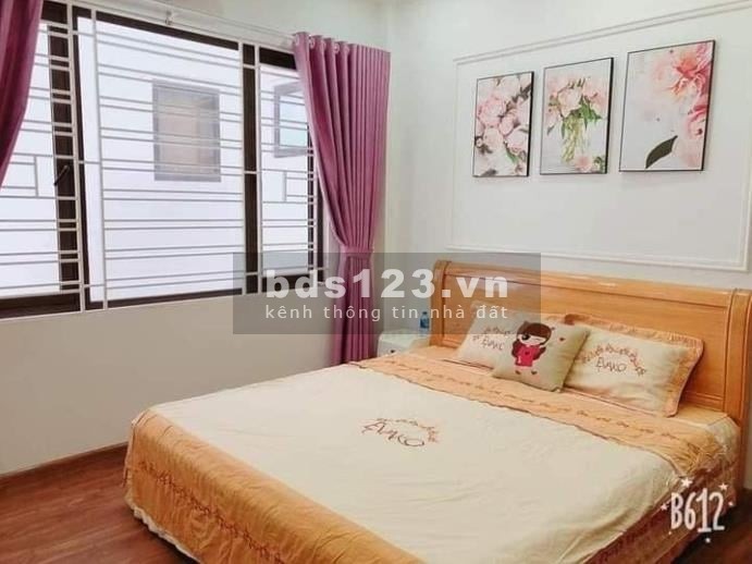 GẤP!!! Bán nhà Nguyễn Sơn, Quận Long Biên 53m2, phân lô ô tô 5.7 tỷ
