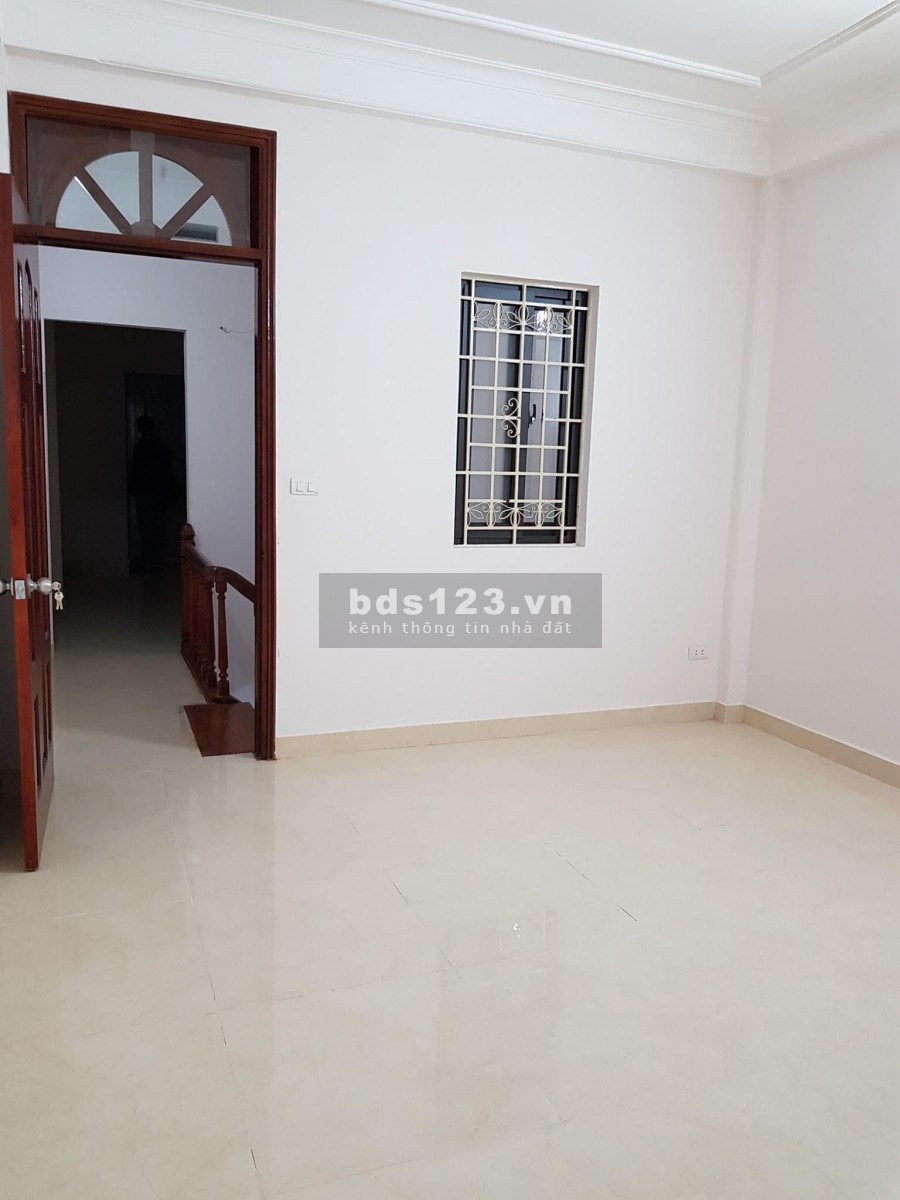 Bán Nhà Lạc Trung, ngõ thoáng rộng, nhà đẹp ở luôn, dtsd 32m2, giá bán 2,9 tỷ