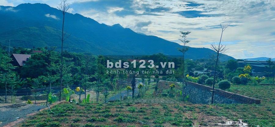 Còn duy nhất 1 lô góc đất nền có 3 mặt thoáng đã có sổ đỏ, dự án vị trí đẹp, tiện ích đủ