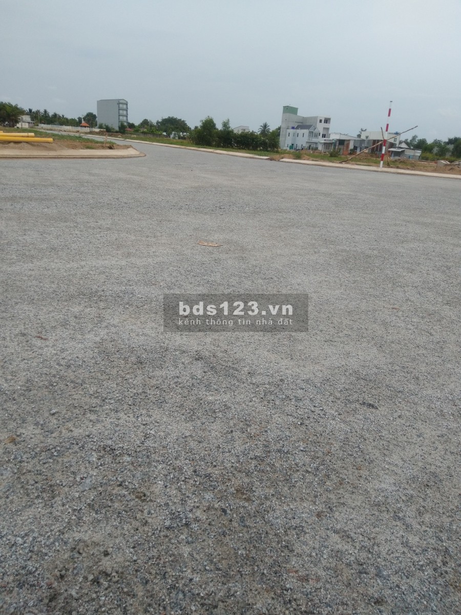 Cần ra nhanh 4 nền liền kề tại Rạch Giá, liên hệ 0945113544, hỗ trợ ngân hàng, sổ sẵn