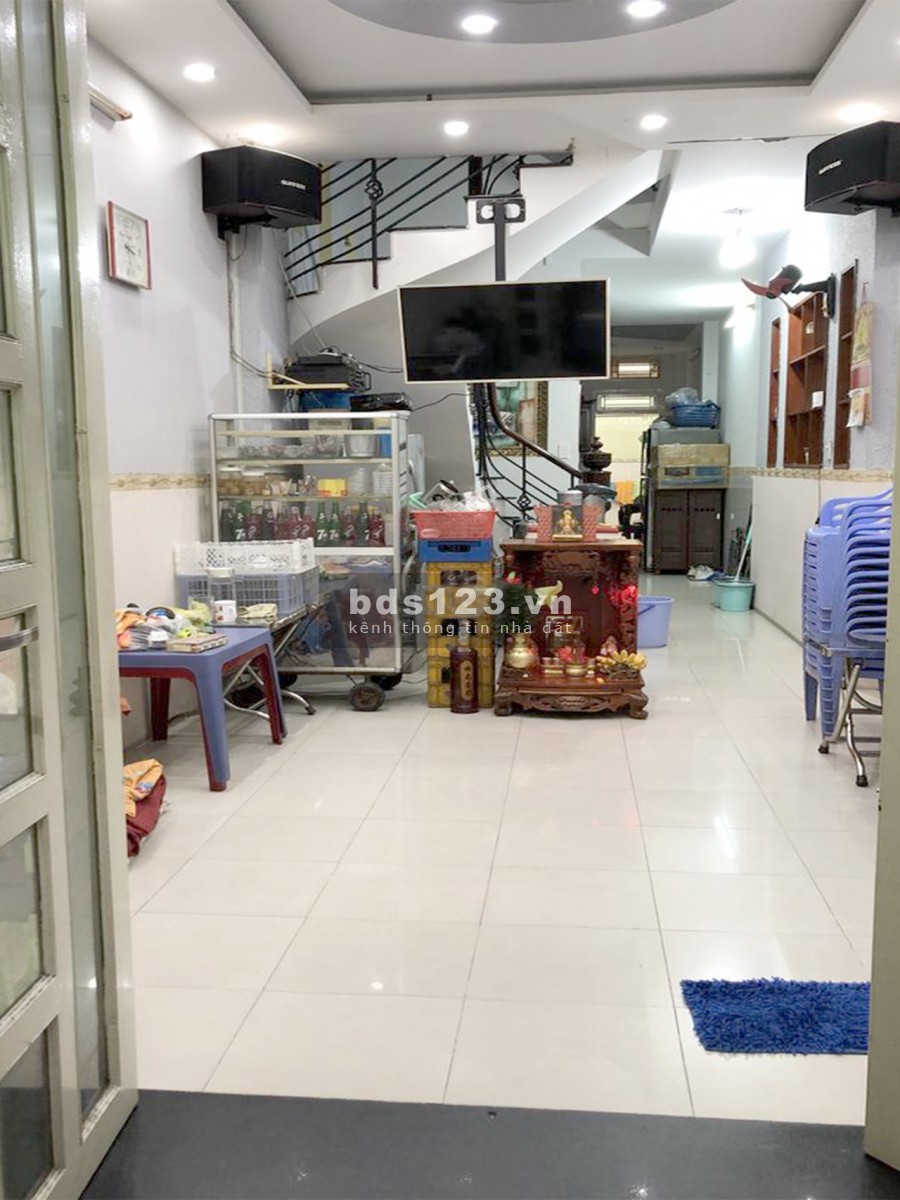 Bán nhà diện tích sử dụng 43m2 có 4 lầu tiện kinh doanh Nguyễn Kim Quận 10