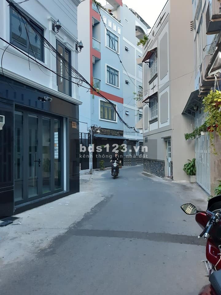 Bán nhà nguyên căn Quận Tân Bình dtsd 100m2 đúc 2 lầu, 3PN, mặt tièn 5m giá chỉ 4.98 tỷ
