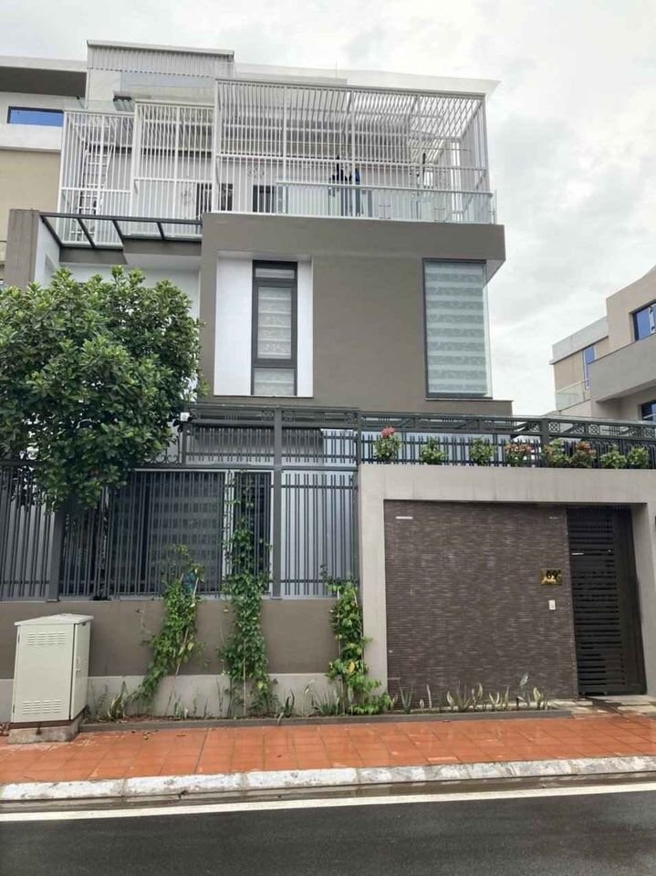 Bán biệt thự liền kề 4 tầng đúc, diện tích 132m, sổ đỏ lâu dài, phương thức thanh toán linh hoạt