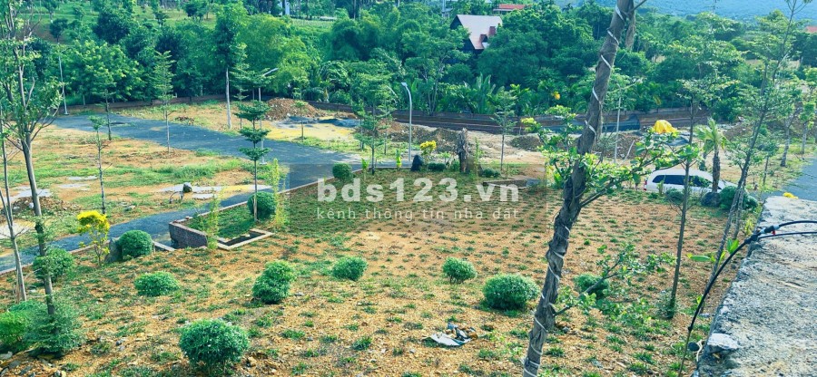 Còn duy nhất 1 lô góc đất nền có 3 mặt thoáng đã có sổ đỏ, dự án vị trí đẹp, tiện ích đủ