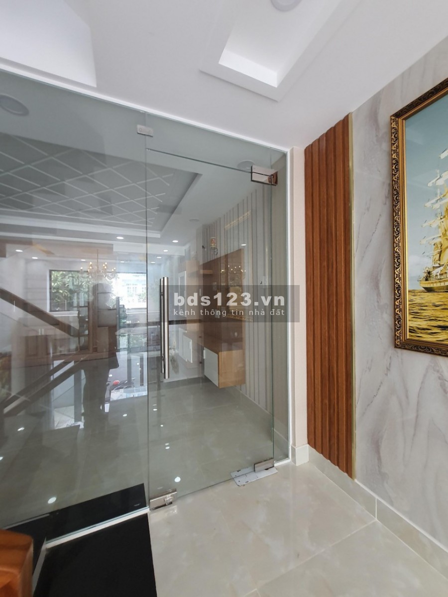 Bán Nhà Gò Vấp, hẻm 5, đúc kiên cố 4 tầng, diện tích 65m2, giá chỉ hơn 6 tỷ sổ sẵn