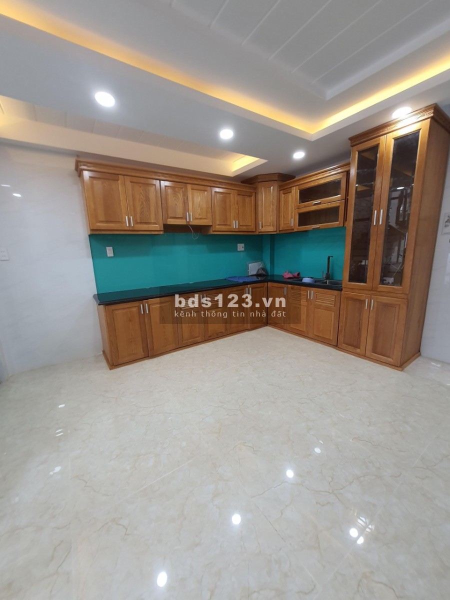 Bán Nhà Gò Vấp, hẻm 5, đúc kiên cố 4 tầng, diện tích 65m2, giá chỉ hơn 6 tỷ sổ sẵn