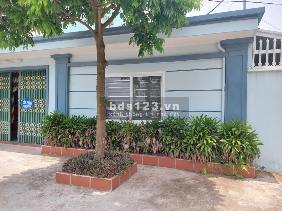 Cần bán nhà nghỉ khách sạn quán hát, diện tích 400m2, pháp lý giấy tờ sổ đỏ đầy đủ