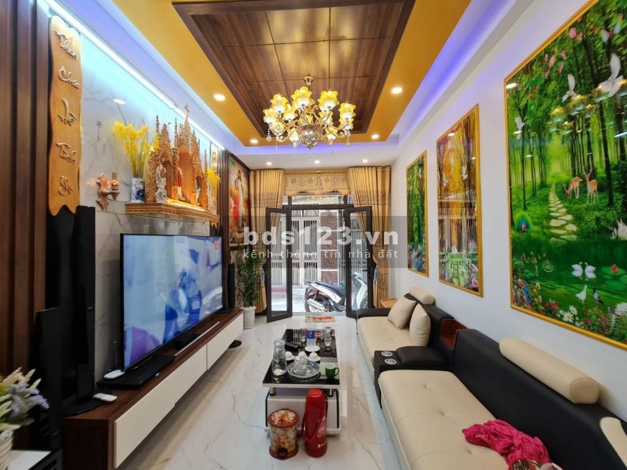 Cần bán nhà riêng dt 42m2, 4 tầng giá 4.1 tỷ, phố Kim Giang, Nguyễn Trãi, Quận Thanh Xuân.