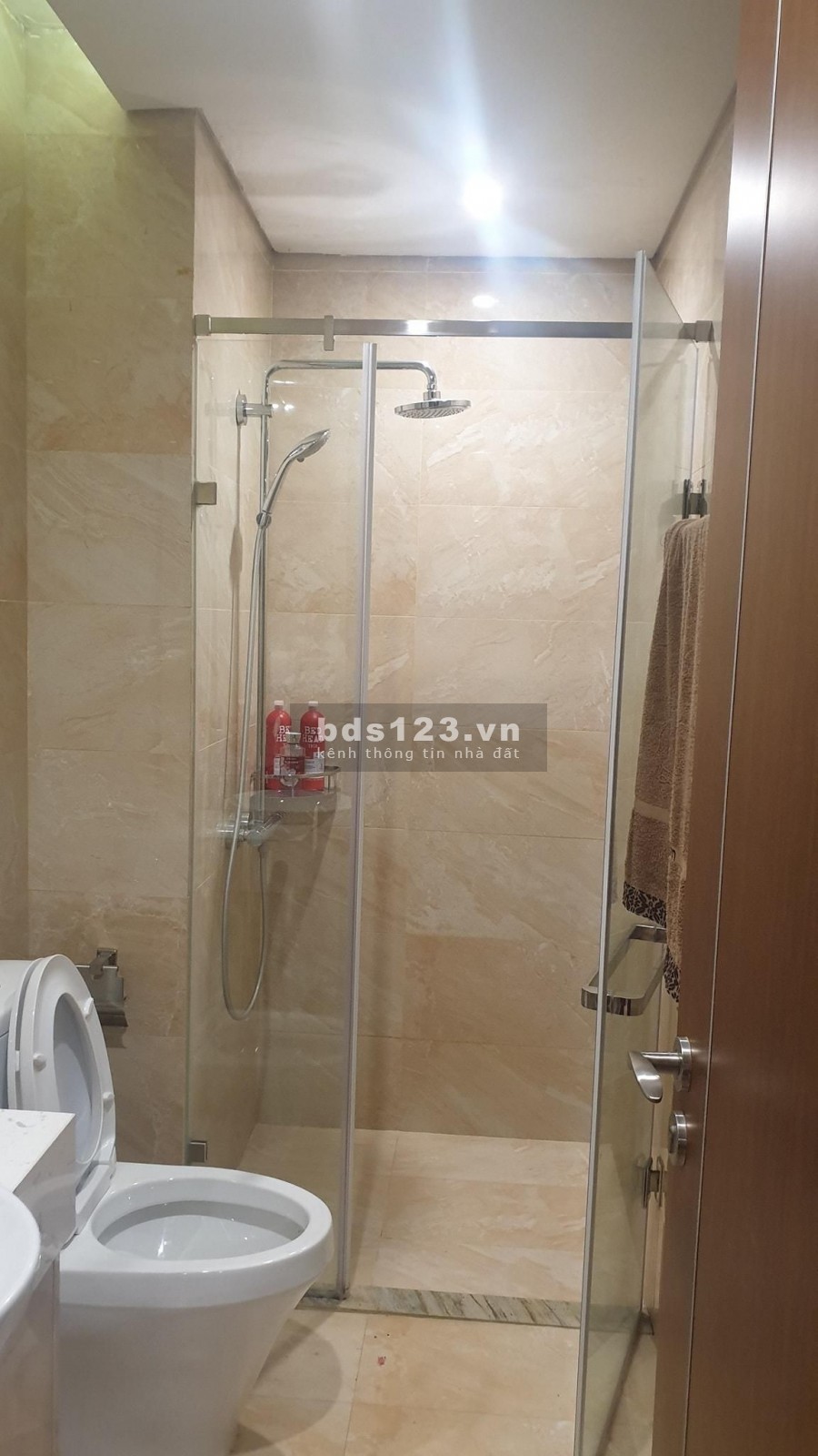 Cần bán nhà riêng dt 42m2, 4 tầng giá 4.1 tỷ, phố Kim Giang, Nguyễn Trãi, Quận Thanh Xuân.