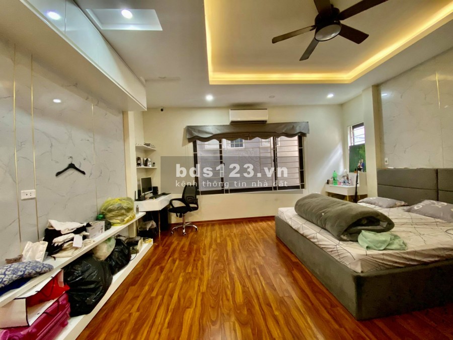 Bán nhà siêu phẩm Minh Khai, 10 ra ô tô tránh, diện tích 40m2, giá 3 tỷ, thương lượng