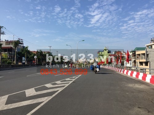 Bán đất Ngọc Thuỵ, Mặt tiền rộng - Đường ô tô, 100m2 chỉ hơn 30tr/m.