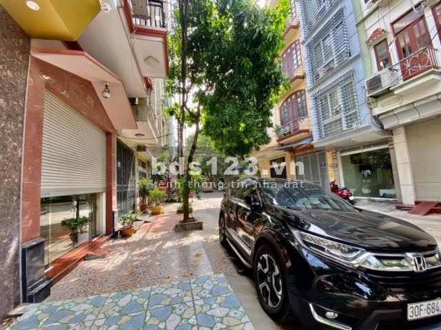 Bán đất Đa Sỹ tặng nhà nguyên căn 2 tầng, chia lô được, xe ô tô đỗ cửa, dt 71m2, giá 3,9 tỷ