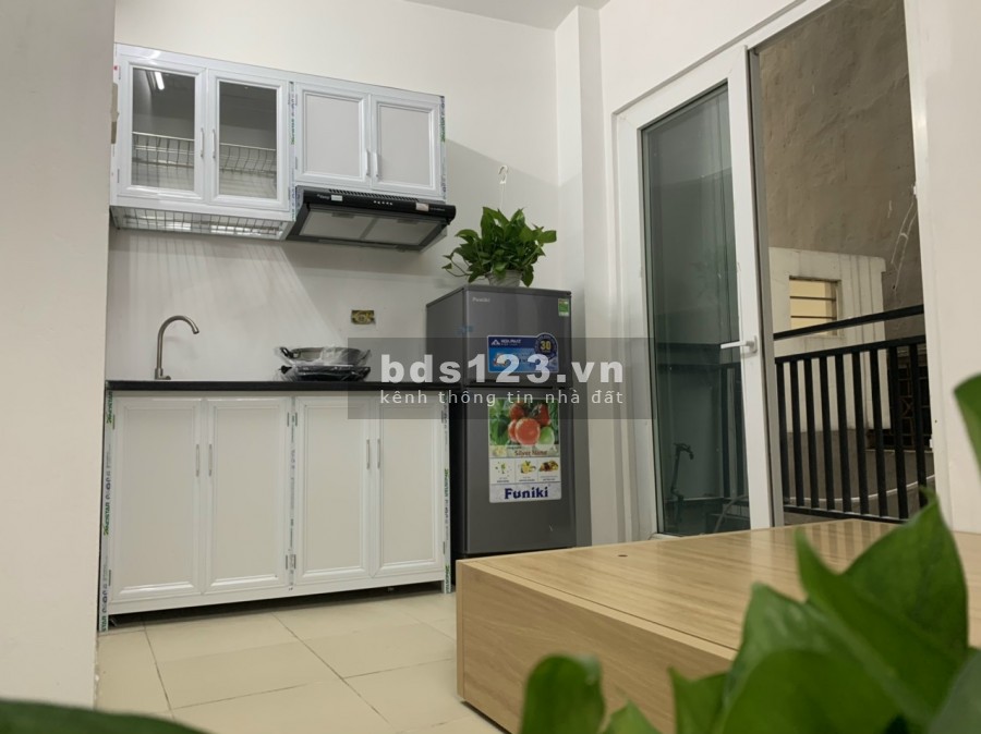 Bán nhà riêng ngõ Thịnh Quang, Đống Đa dt 92m2, 7 tầng, thang máy, ô tô cách 10m,22 phòng khép kín
