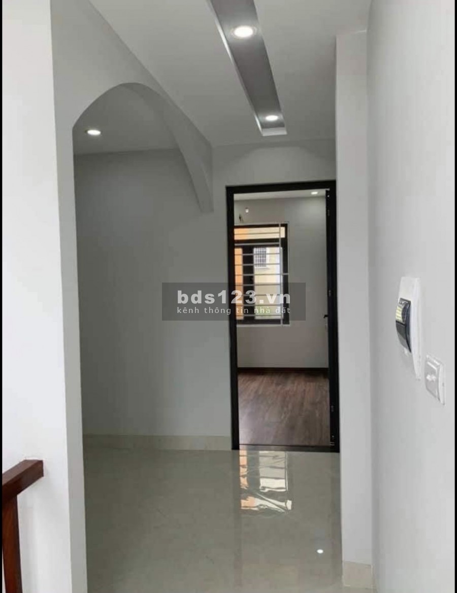 Bán gấp nhà Xuân Phương đường 70 nhà đẹp ở sướng tiện ích giá sốc đầu 2 tỷ, lhcc