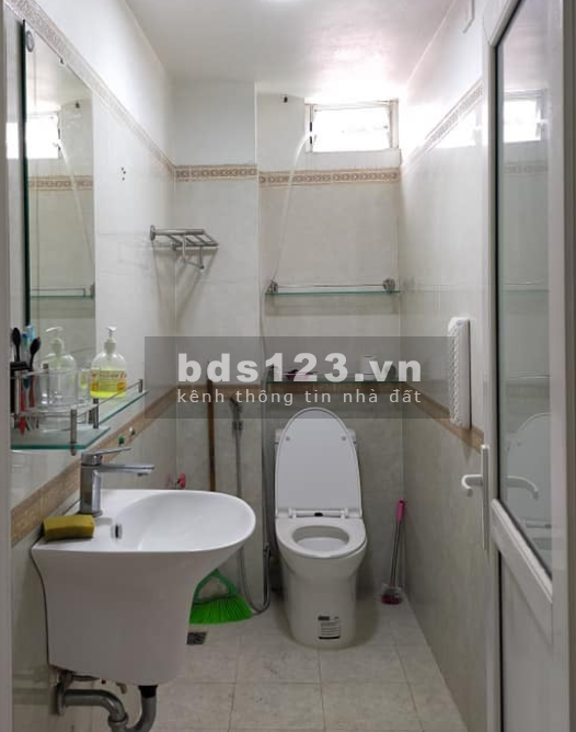 Bán nhà 25m2, 4 tầng giá bán 2.95 tỷ phố Hoàng Văn Thái phân lô quân đội lô góc cực đẹp