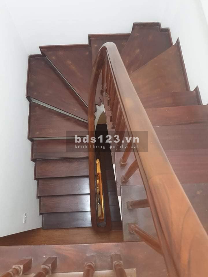 5 tầng lấp lánh, ô tô tránh ngõ thông kinh doanh, diện tích 45m2, giá bán 5 tỷ, sổ chính chủ