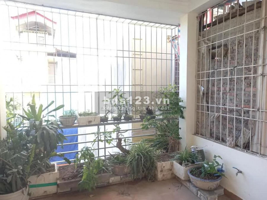 Nhà đẹp ở ngay gần phố Giảng Võ, dt 39m2, 5 tầng, mặt tiền 3.7m, giá 3.55 tỷ, sổ sẵn