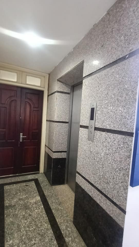 Bán nhà mặt phô Thụy khuê - Tây Hồ, mặt tiền đường lớn, 8 tầng, có thang máy, giá tốt